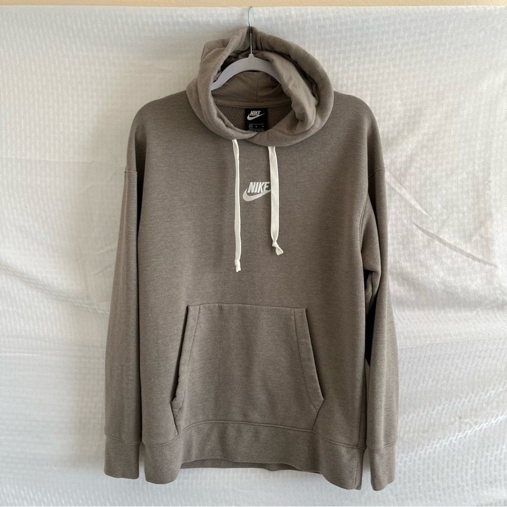 Nike Sportswear Club Fleece Hoodie  Long Sleeve Pullover Olive Gray Size Medium